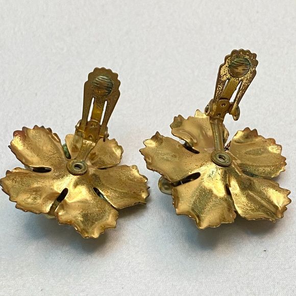 Flower Stud Earrings Gold Tone Cluster Beads Blue Green Rhinestones Clip Ons - Picture 9 of 11